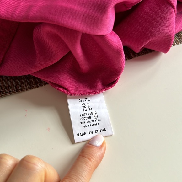 Fuchsia pants with front slits. Size S - Picture 12 of 13